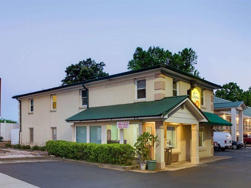 Motel Super 8 By Wyndham Charlotte Downtown Area Exterior foto